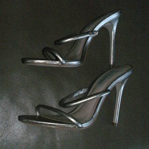 Steve Madden Metallic Strappy Open Toe High Heel Shoes sz 7.5
